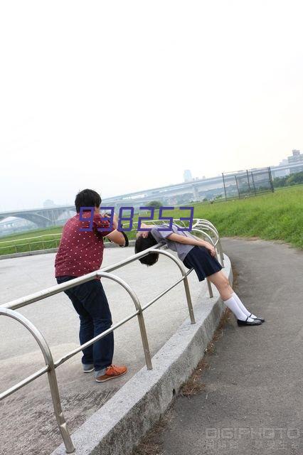 银川民族学院伸缩舞台（伸出状态）